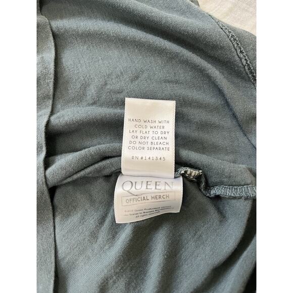 Queen Daydreamer LA Rock Band Grunge USA Black Gray Graphic Shirt Women’s XS - Picture 6 of 9